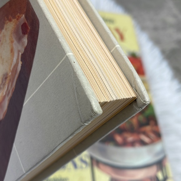 (2) vintage BETTER HOMES AND GARDENS hardcover cook books. 1959, 1978 - Picture 8 of 16